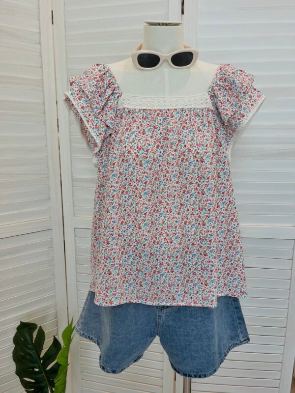 LACE TRIM RUFFLE SLEEVE BLOUSE 小碎花蕾丝边边小飞袖小上衣