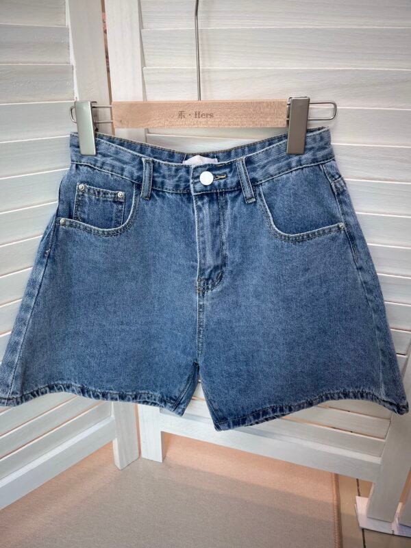 DENIM SHORTS 高腰 A 版牛仔短裤