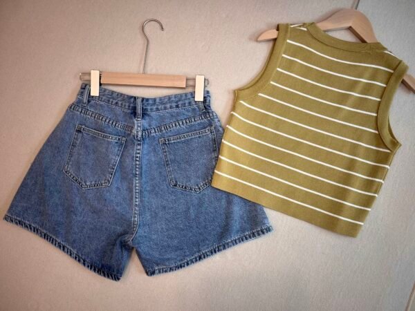 DENIM SHORTS 高腰 A 版牛仔短裤
