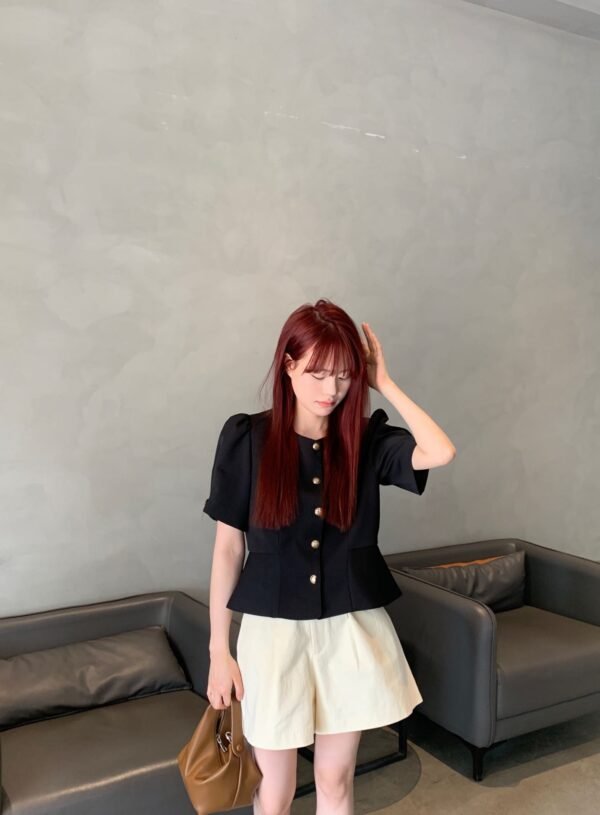 ELEGANT PLAIN BUTTON TOP 东大门气质上衣
