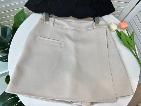 HERS CREAM COLOUR SKORT 气质西装短裤裙