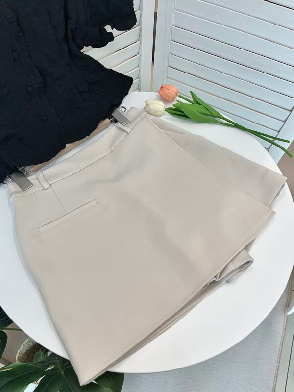 HERS CREAM COLOUR SKORT 气质西装短裤裙