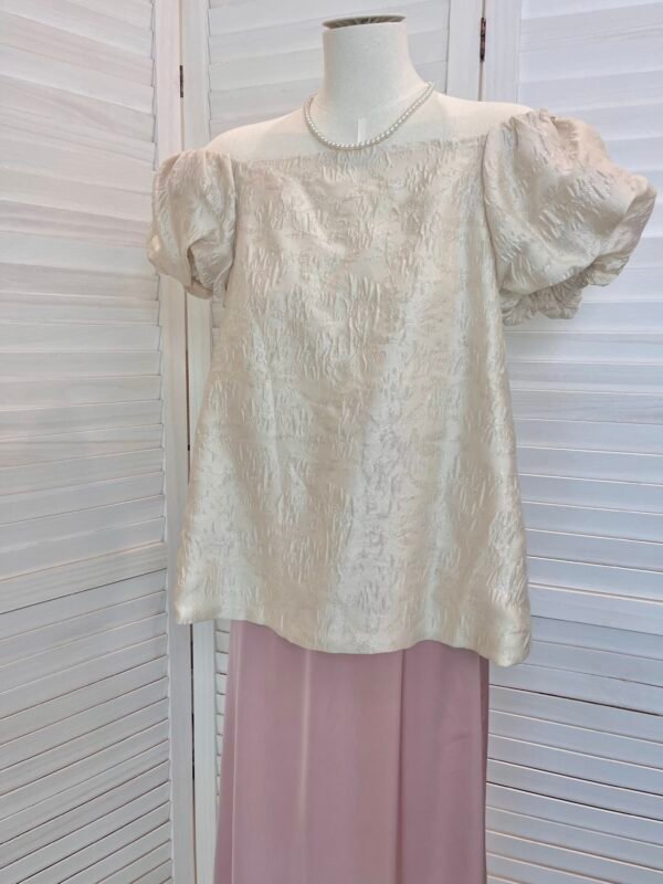 LUXE ILLUSION OFF SHOULDER BLOUSE 小众设计提花短袖上衣