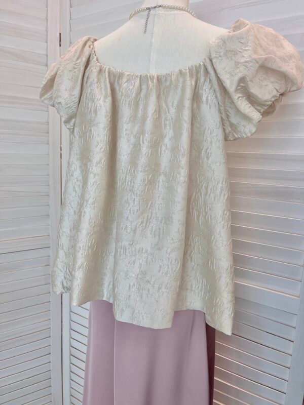 LUXE ILLUSION OFF SHOULDER BLOUSE 小众设计提花短袖上衣