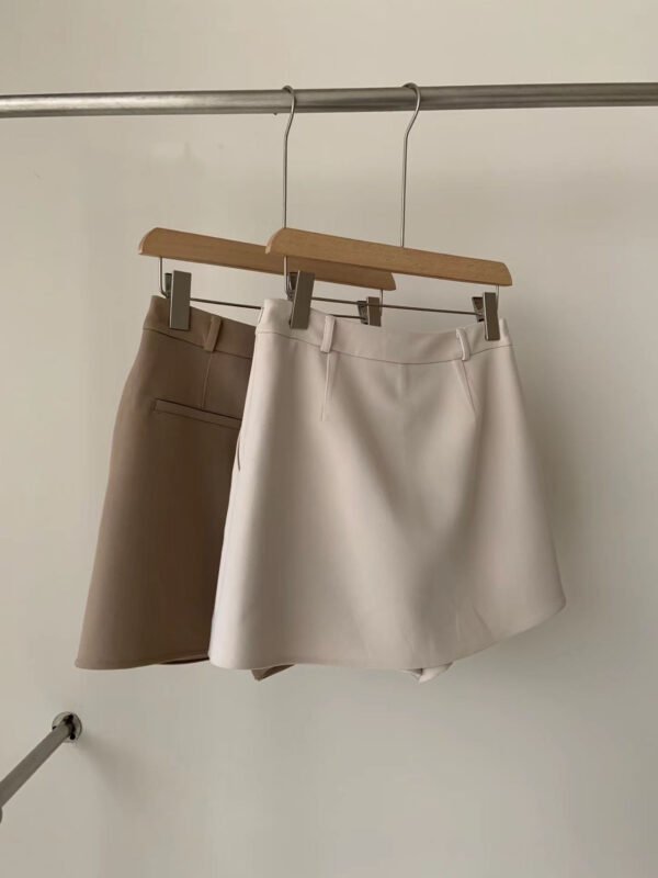 HERS CREAM COLOUR SKORT 气质西装短裤裙