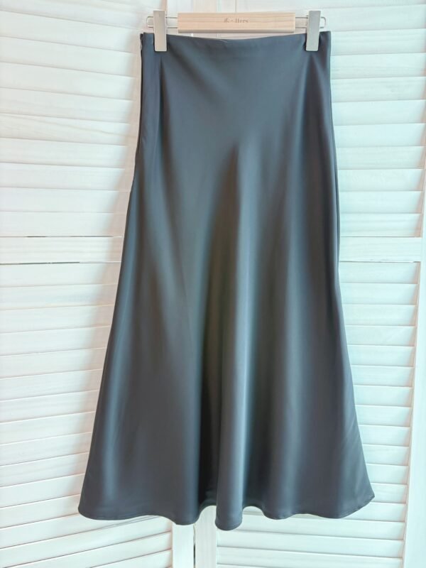 BLACK ELEGANT SATIN MIDI SKIRT 黑色仿醋酸缎面半身裙
